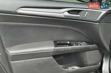 Седан Ford Fusion 2015 в 