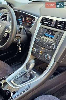 Седан Ford Fusion 2014 в 