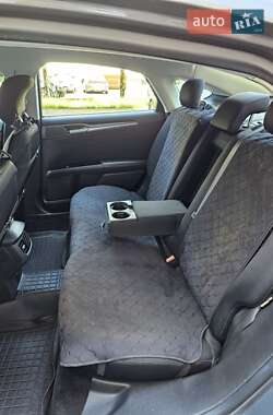 Седан Ford Fusion 2014 в 