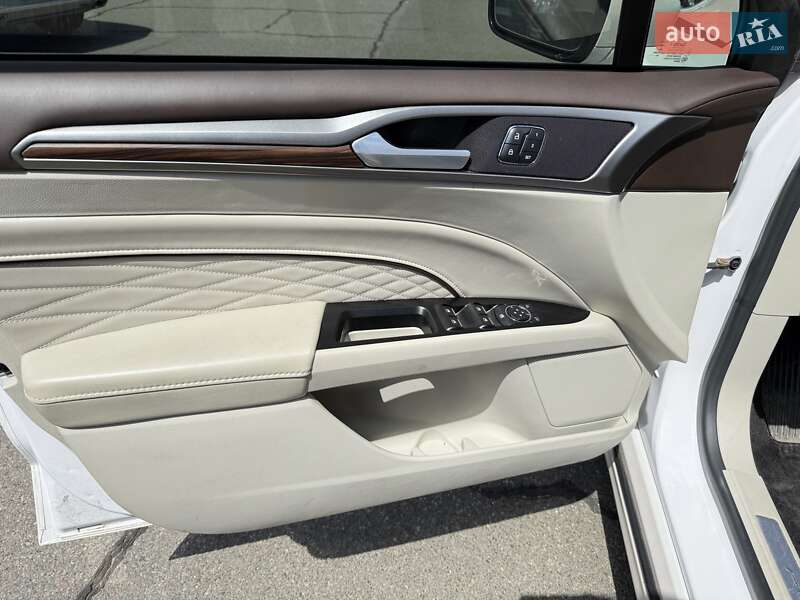 Седан Ford Fusion 2017 в Киеве фото 9 Седан Ford Fusion 2017 в Киеве