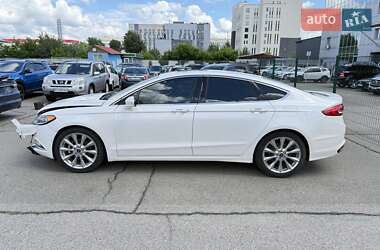 Седан Ford Fusion 2017 в 