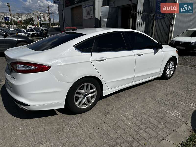 Седан Ford Fusion 2015 в Николаеве