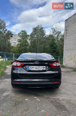 Седан Ford Fusion 2014 в 