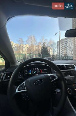 Седан Ford Fusion 2014 в 