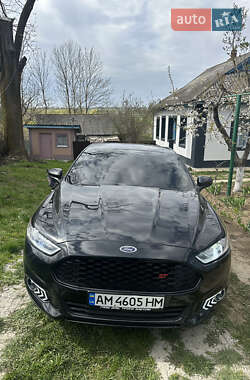 Седан Ford Fusion 2014 в 