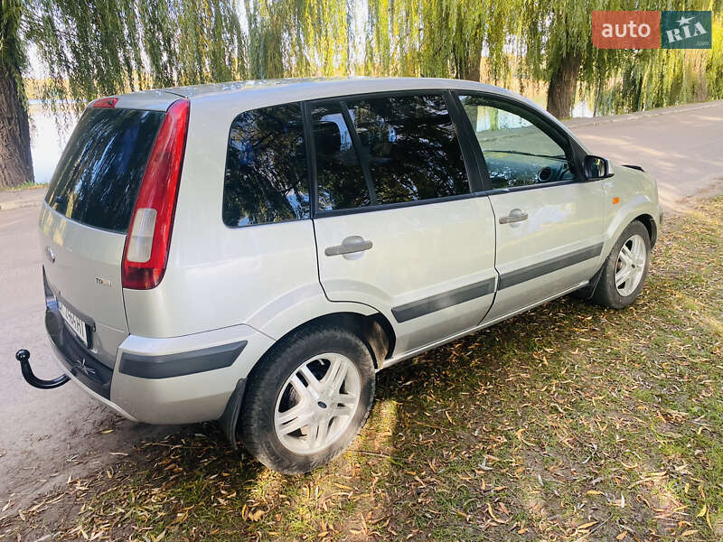 Хэтчбек Ford Fusion 2008 в Шумске фото 12 Хэтчбек Ford Fusion 2008 в Шумске