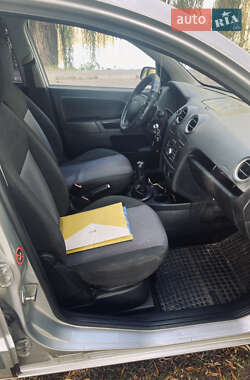Хэтчбек Ford Fusion 2008 в 