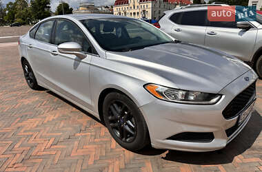 Седан Ford Fusion 2015 в Чернігові