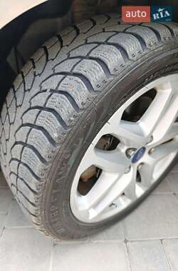 Седан Ford Fusion 2014 в 