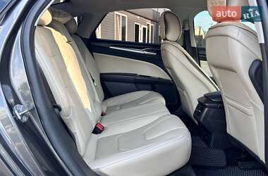 Седан Ford Fusion 2015 в 