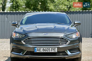 Седан Ford Fusion 2016 в 