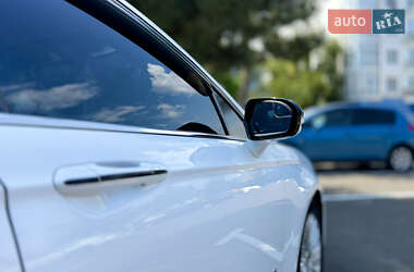 Седан Ford Fusion 2013 в 