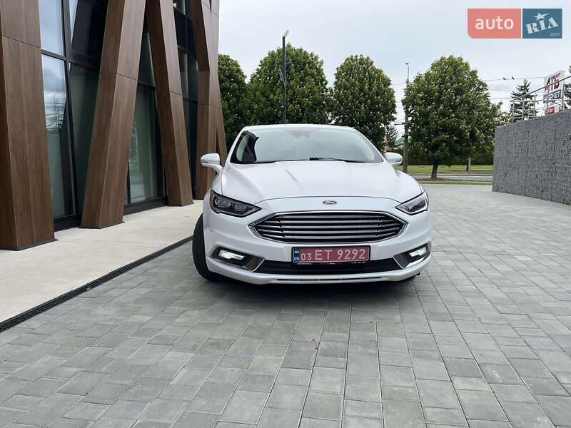 Седан Ford Fusion 2016 в Луцьку