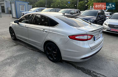 Седан Ford Fusion 2016 в 