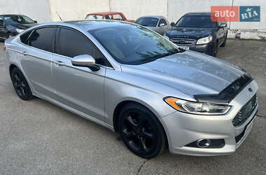 Седан Ford Fusion 2016 в 