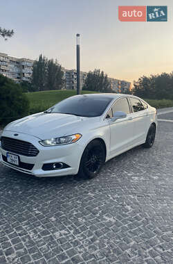 Седан Ford Fusion 2013 в 