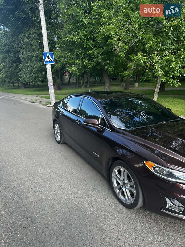 Седан Ford Fusion 2019 в Одесі