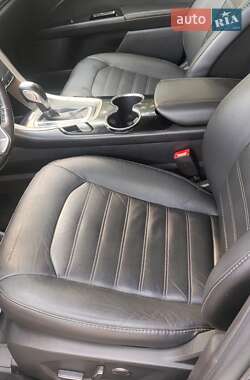 Седан Ford Fusion 2015 в 