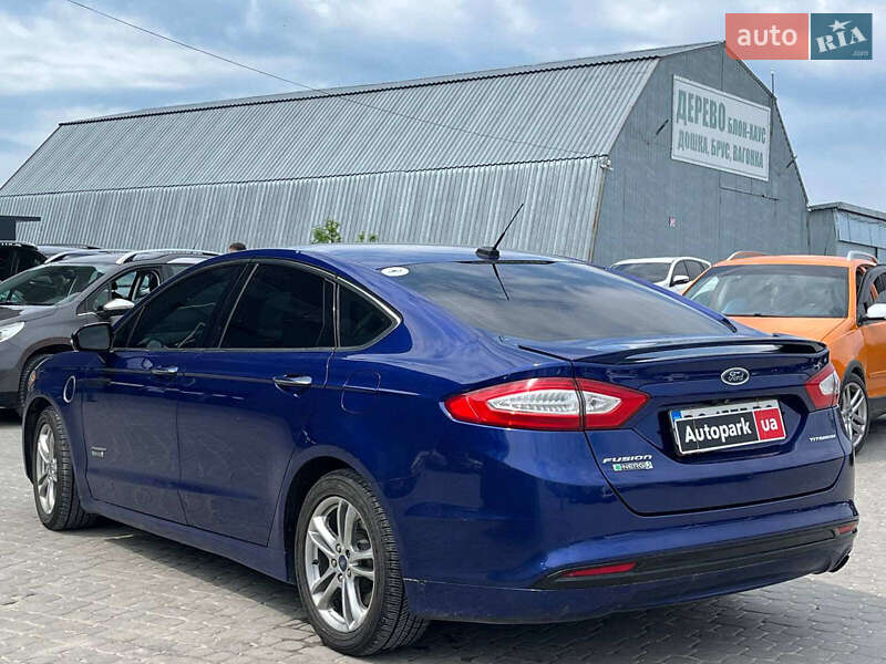 Седан Ford Fusion 2015 в Львове