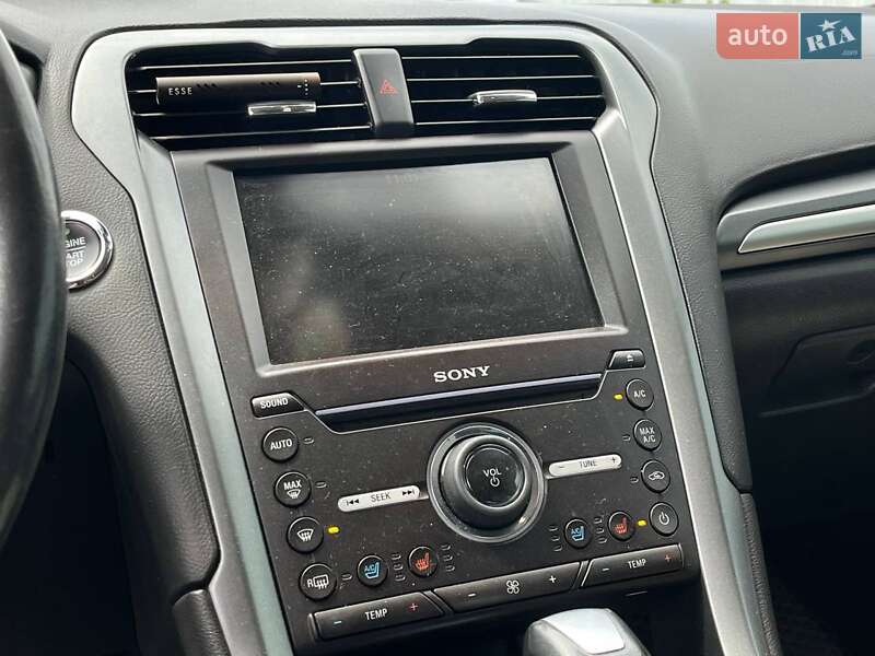 Седан Ford Fusion 2015 в Львове