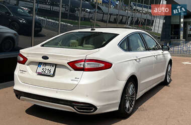 Седан Ford Fusion 2016 в 