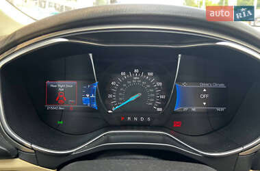 Седан Ford Fusion 2016 в 