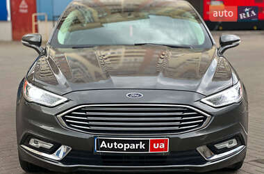 Седан Ford Fusion 2016 в 