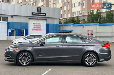 Седан Ford Fusion 2016 в 