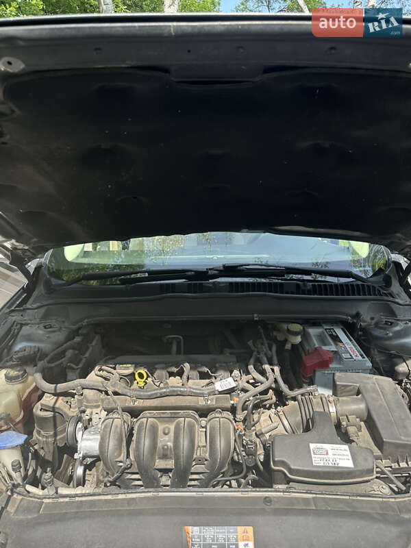 Седан Ford Fusion 2013 в Новомосковську