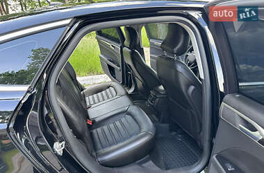 Седан Ford Fusion 2015 в 
