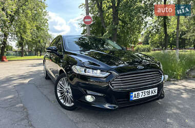 Седан Ford Fusion 2015 в 
