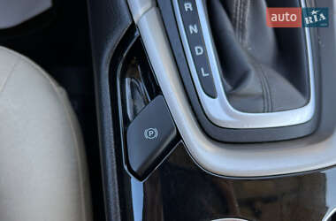 Седан Ford Fusion 2014 в 