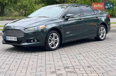Седан Ford Fusion 2014 в 
