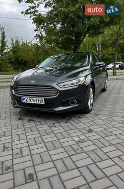 Седан Ford Fusion 2014 в 