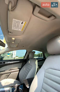 Седан Ford Fusion 2014 в 