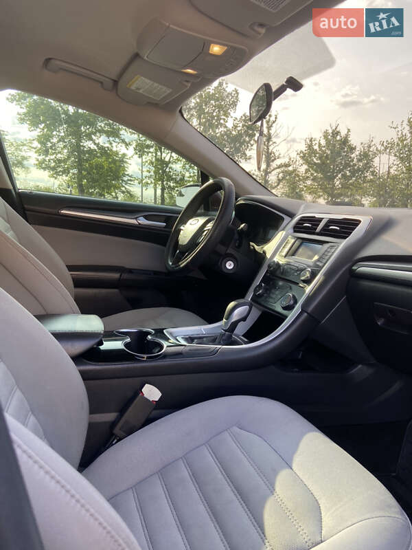 Седан Ford Fusion 2014 в Миколаєві