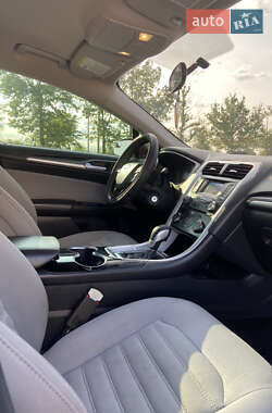 Седан Ford Fusion 2014 в 