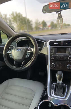 Седан Ford Fusion 2014 в 