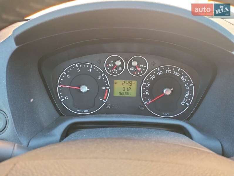 Хэтчбек Ford Fusion 2006 в Виннице