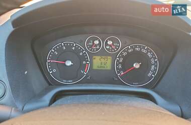 Хэтчбек Ford Fusion 2006 в 