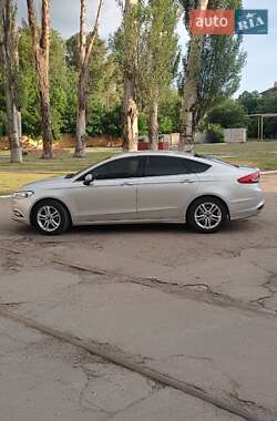 Седан Ford Fusion 2018 в 