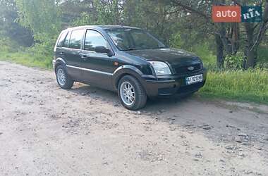 Хэтчбек Ford Fusion 2005 в 