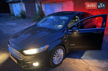 Седан Ford Fusion 2013 в 