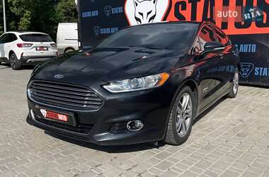 Седан Ford Fusion 2015 в 