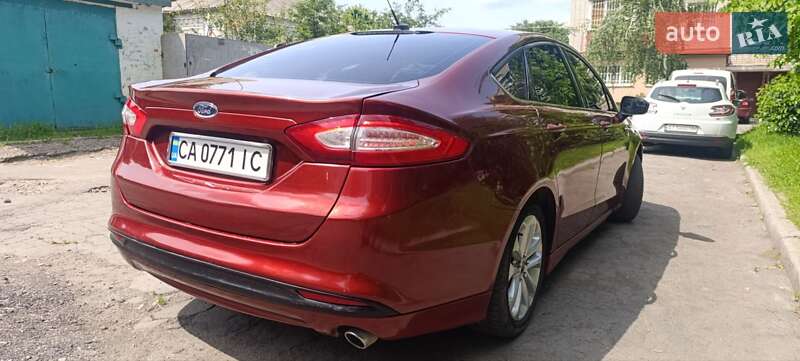 Седан Ford Fusion 2013 в Умани