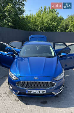 Седан Ford Fusion 2018 в 