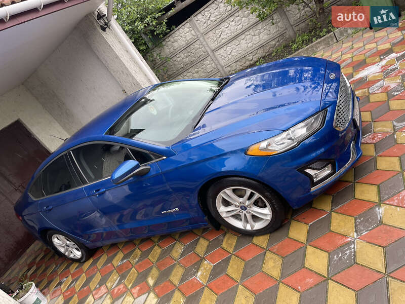 Седан Ford Fusion 2018 в Житомирі