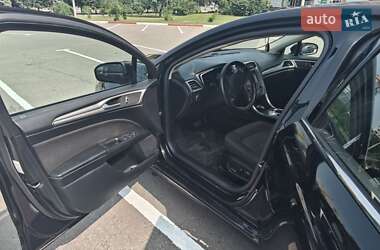 Седан Ford Fusion 2019 в 