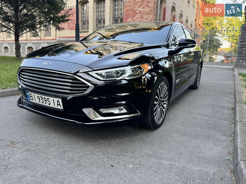 Седан Ford Fusion 2017 в 
