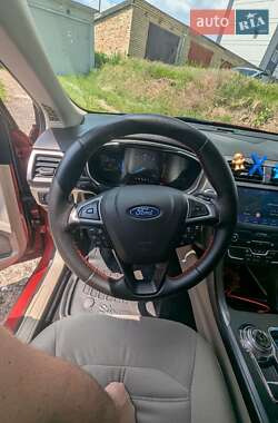 Седан Ford Fusion 2019 в 